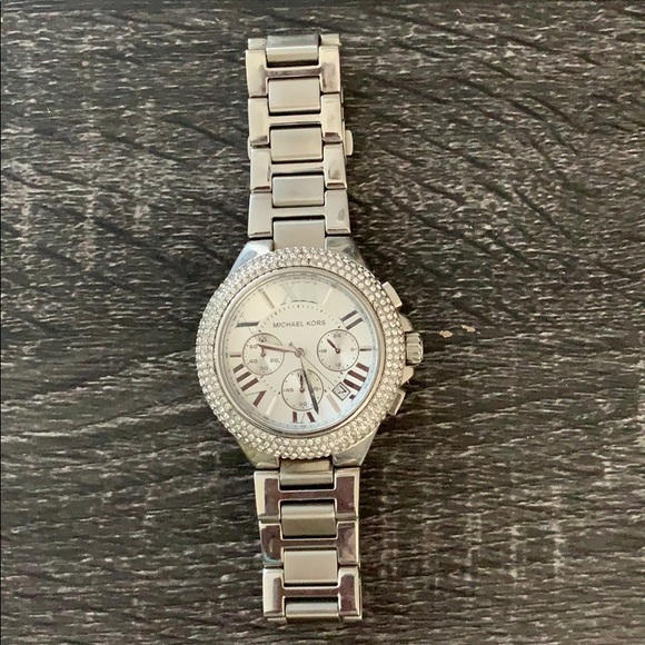 Watch - Picture 2 of 4